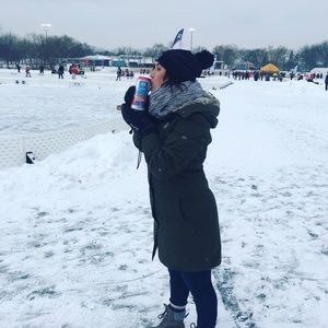 Meet your Posher, Cassandra